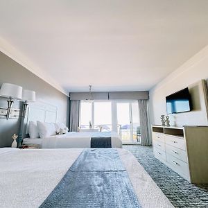 Deluxe Queen Room Two Queen Beds Oceanfront